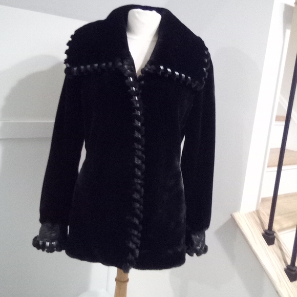 Vintage Black Jones New York Fun Furry Coat - Picture 15 of 16